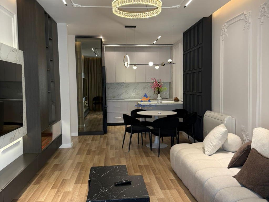 JEPET APARTAMENT ME QERA 2+1+BALLKON "OASIS RESIDENCE, UNAZA E RE" 1000 EURO NETO (POST PARKIMI I PERFSHIRE NE CMIM)
