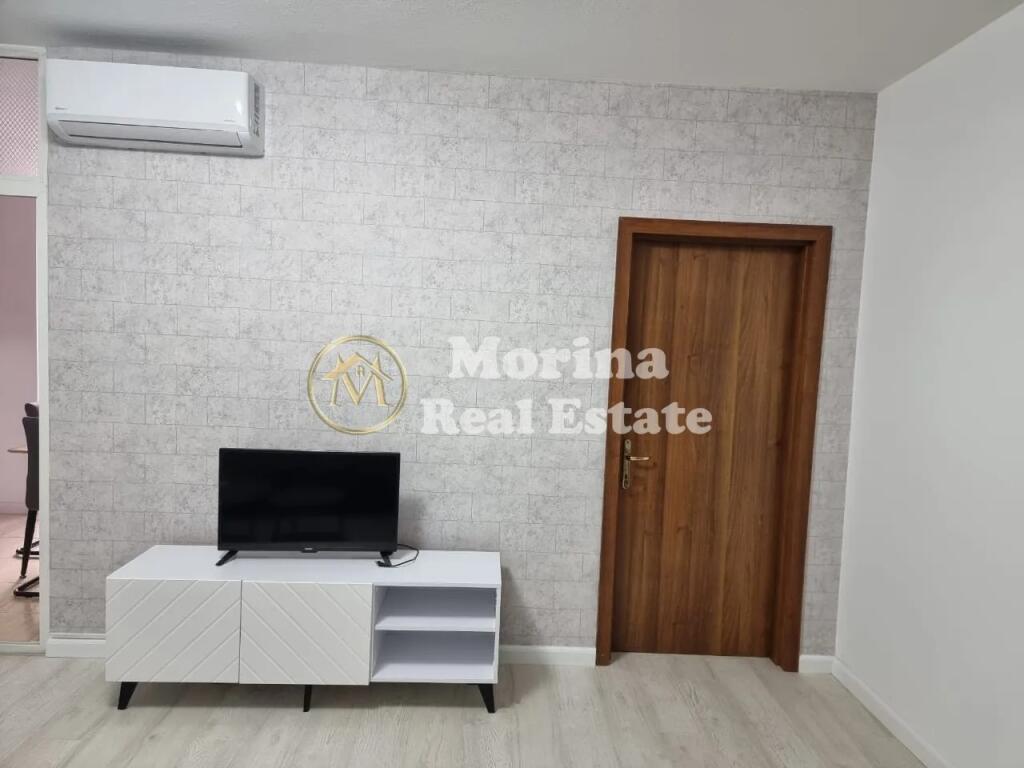 Rent, Apartment 1+1, Commune of Paris, 650 euros/month