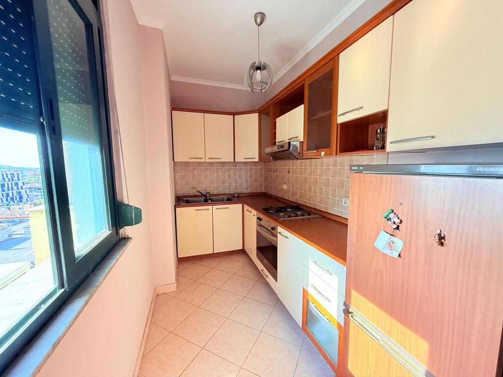 Jepet me Qira Apartament 1+1,  Zona Ekspozita