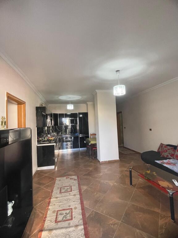 Shitet apartament Plazh 2+1+2 120000€ i diskutushem