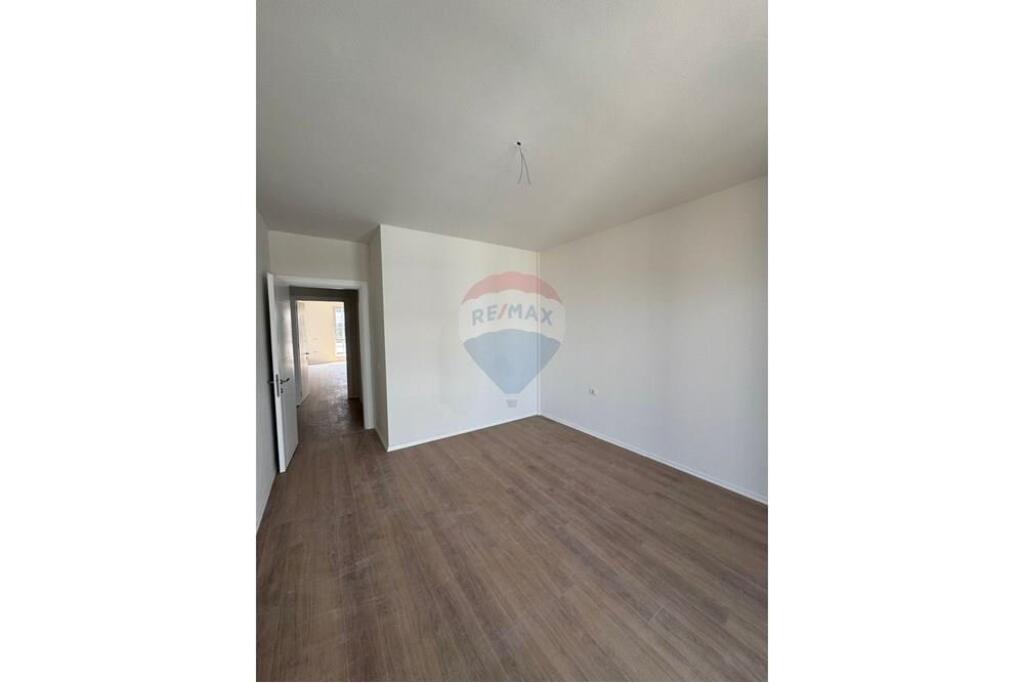 Shitet Apartament 2+1+2 | Univers City, pranë QTU