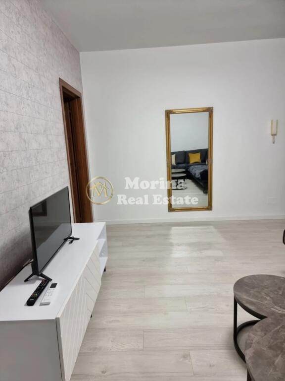 Rent, Apartment 1+1, Commune of Paris, 650 euros/month
