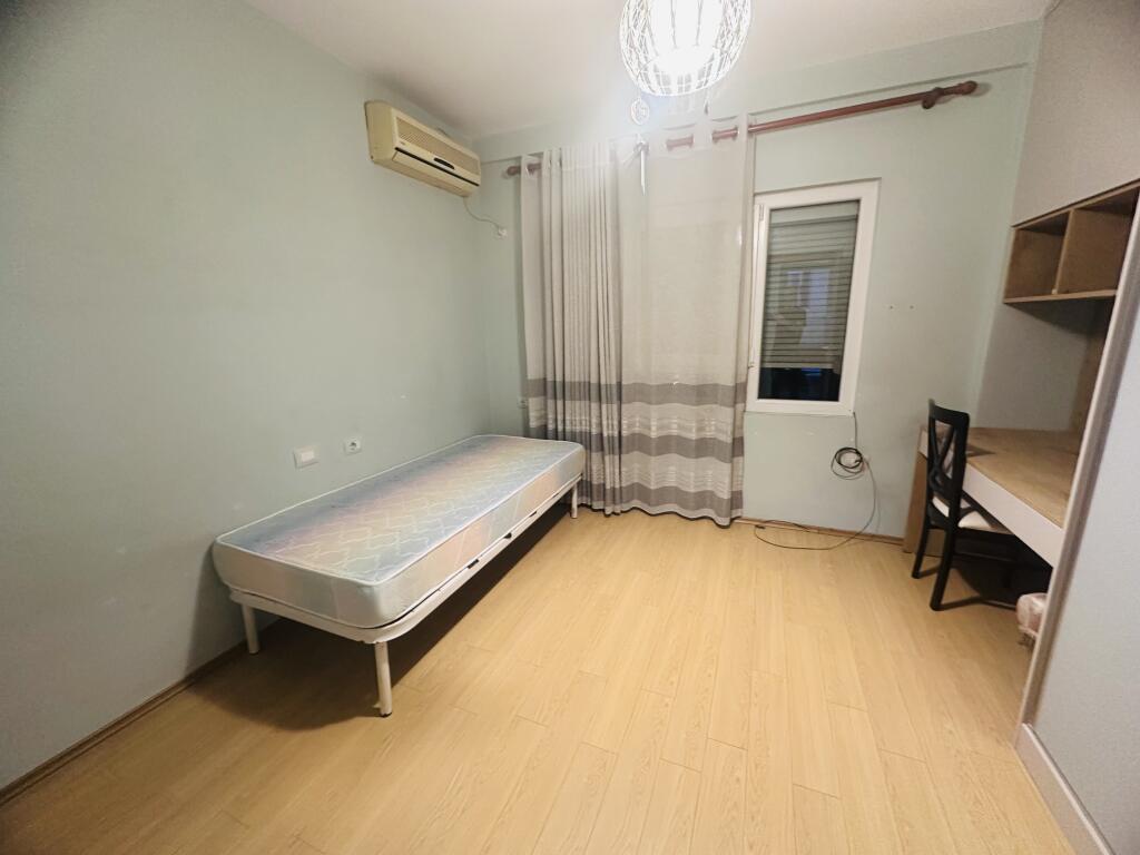 Jepet Me Qera Apartament 2+1+2 Tualete + 1 Ballkon