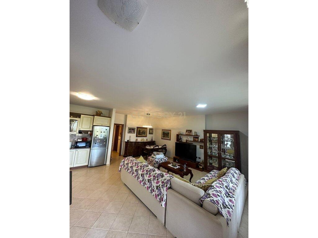 Apartament 2+1+2 Me Qira në Fresk