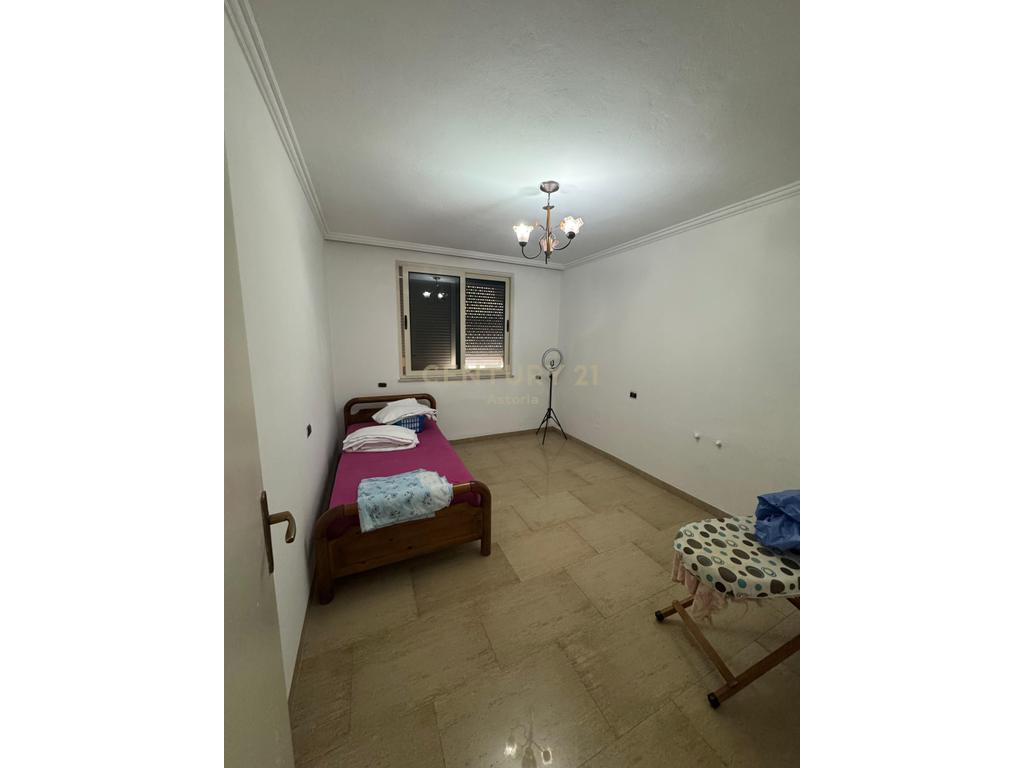 JEPET ME QIRA APRTAMENT 3+1+2 TE RRUGA FORTUZI, TIRANE