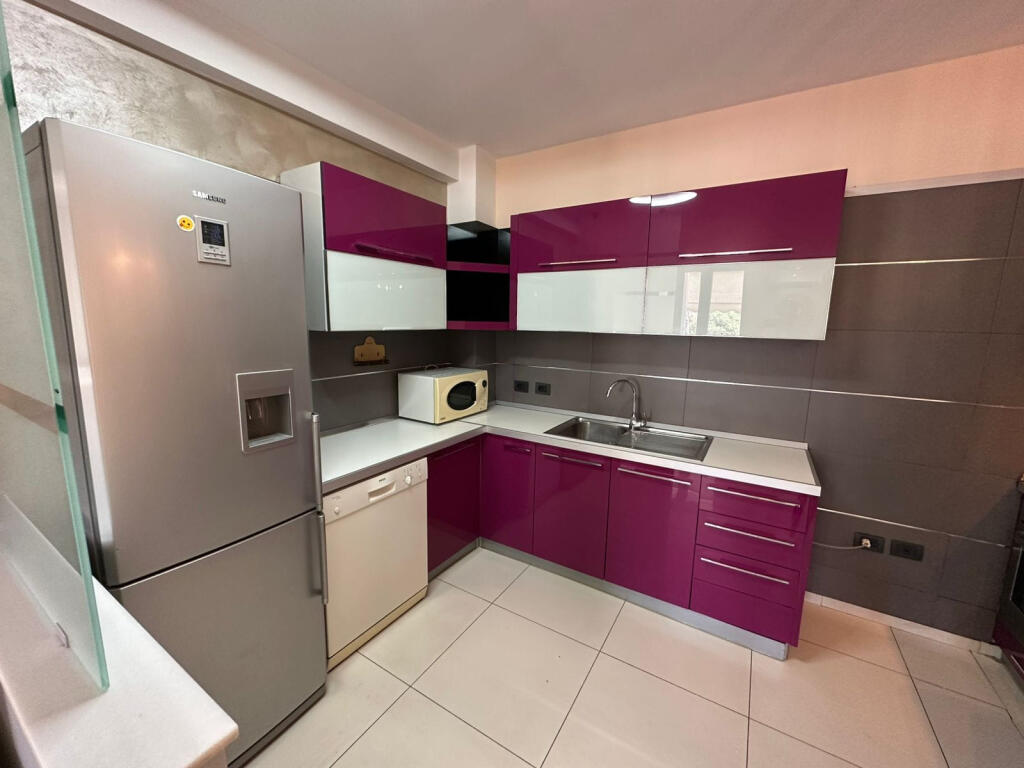 Appartamento in affitto 3+1 a Pazari i Ri (ID B230172) Tirane