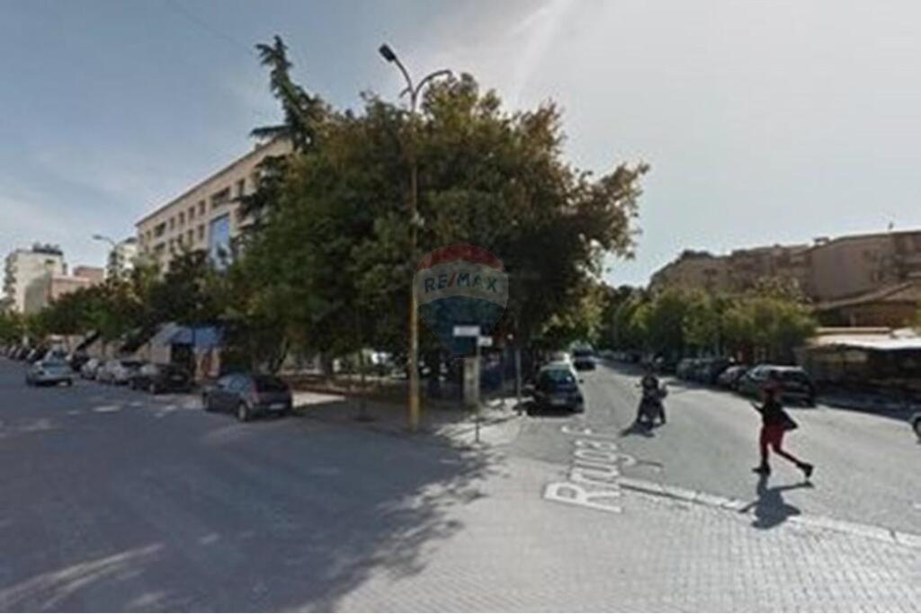 Garsoniere për shitje pranë Ministrisë së Drejtësisë, Rruga Fortuzi
