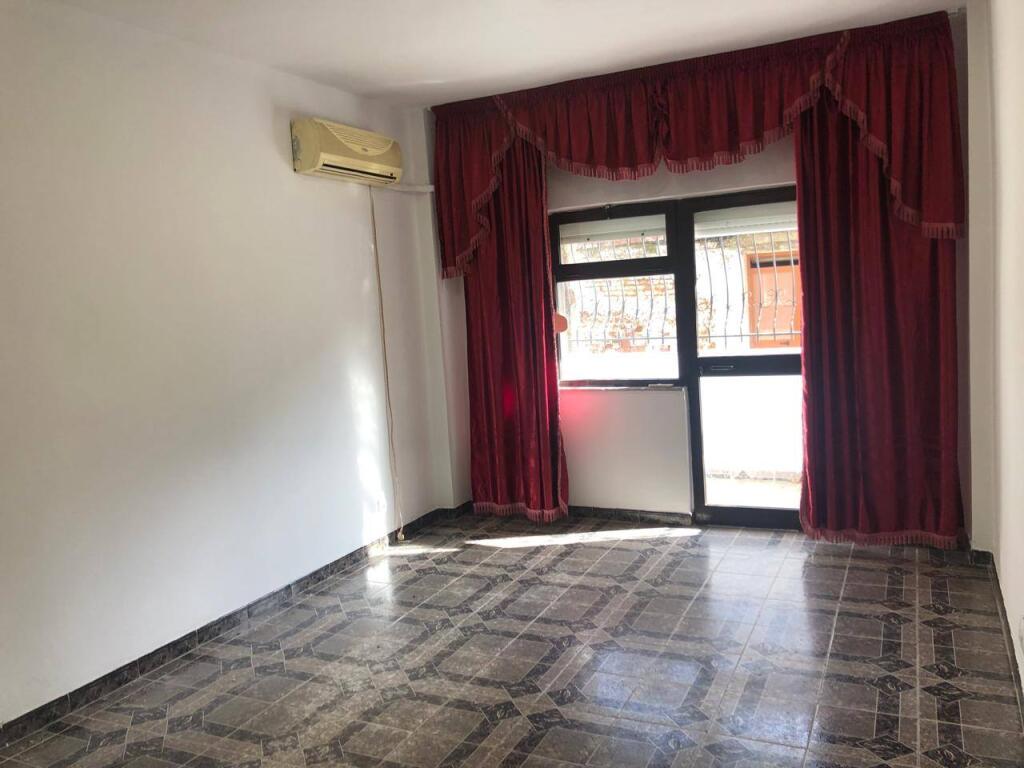 FOR RENT: Business premises/ Near the German Hospital