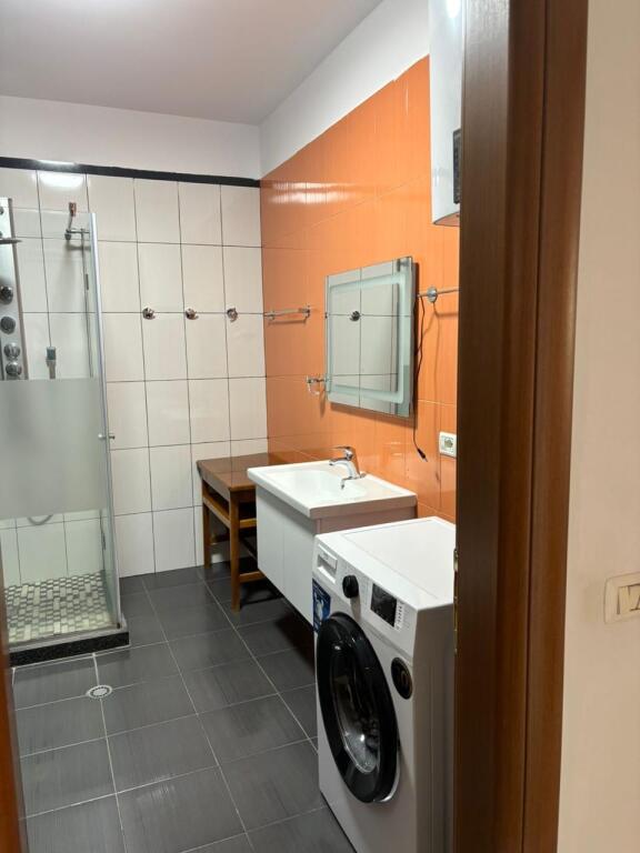 Jepet me qira 3+1+2 DON BOSKO CREDINS 800€