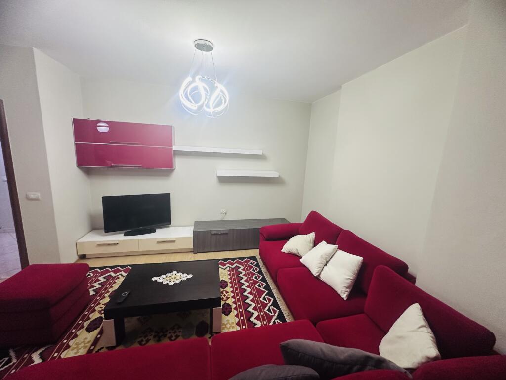 Jepet Me Qera Apartament 2+1+2 Tualete + 1 Ballkon