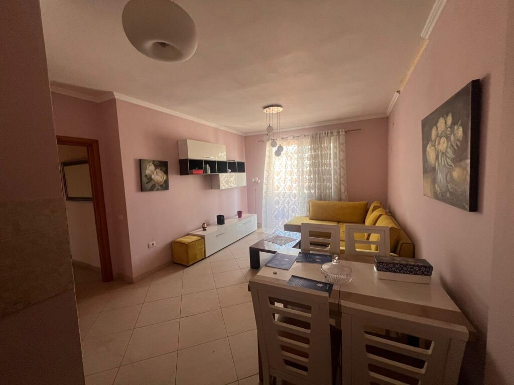 Okazion Apartament 1+1 per shitje ne Astir me hipoteke