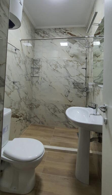 Jepet me qira apartament 1+1 TE AMERIKAN 2 Rruga E Dibres 45.000 leke