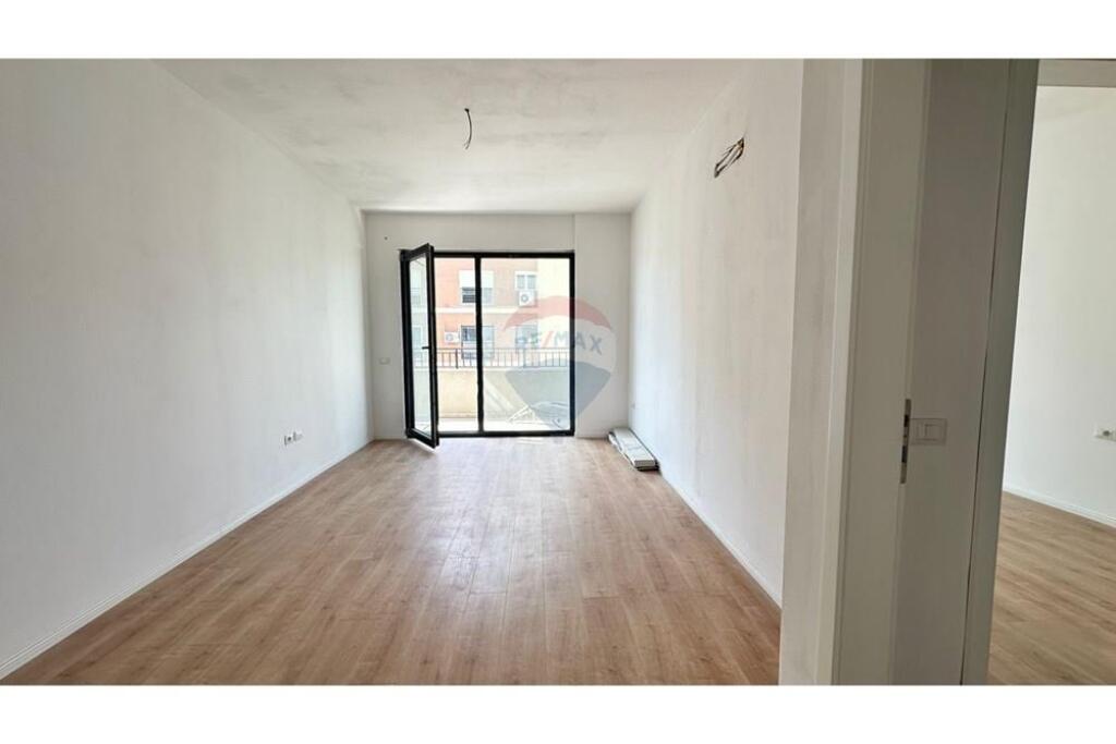 APARTAMENT 1+1 PËR SHITJE - LIQENI I THATE