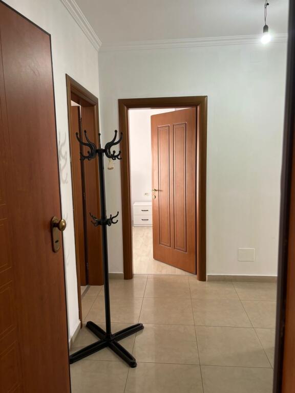 Jepet me qira 3+1+2 DON BOSKO CREDINS 800€