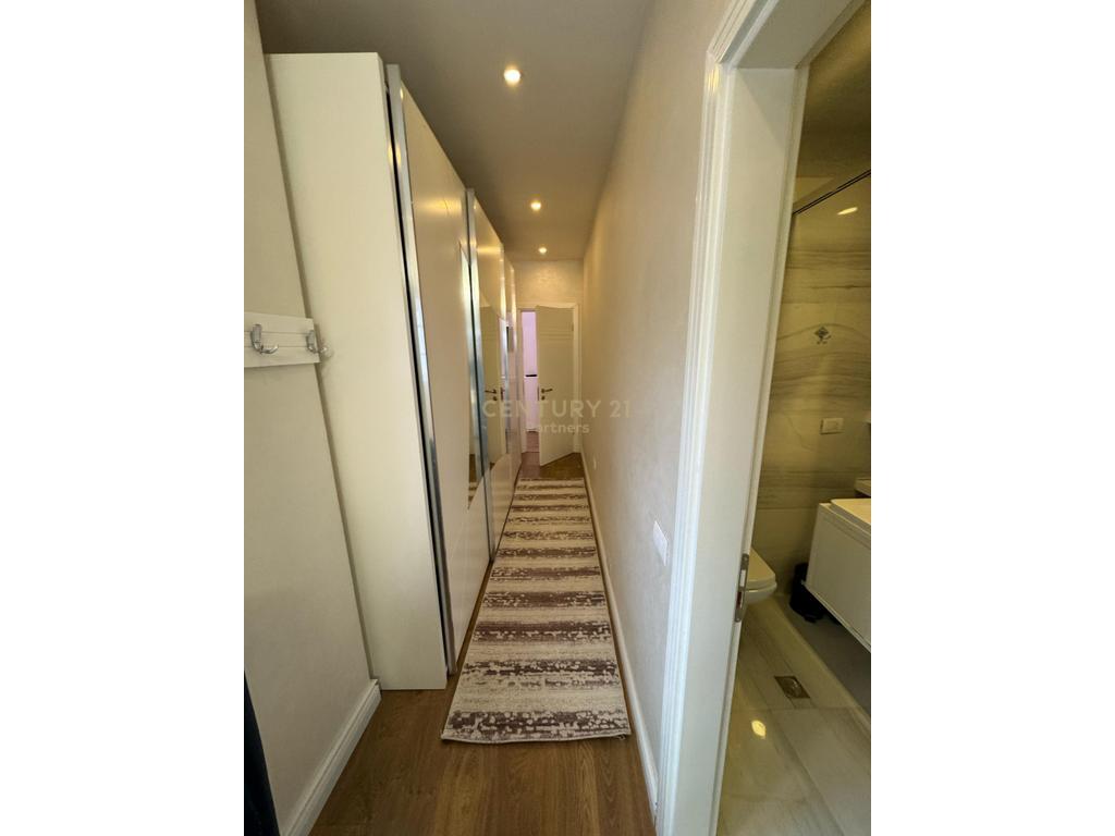 Japim me qira apartament 3+1+2 &amp; 2 poste parkmi ne Fresk