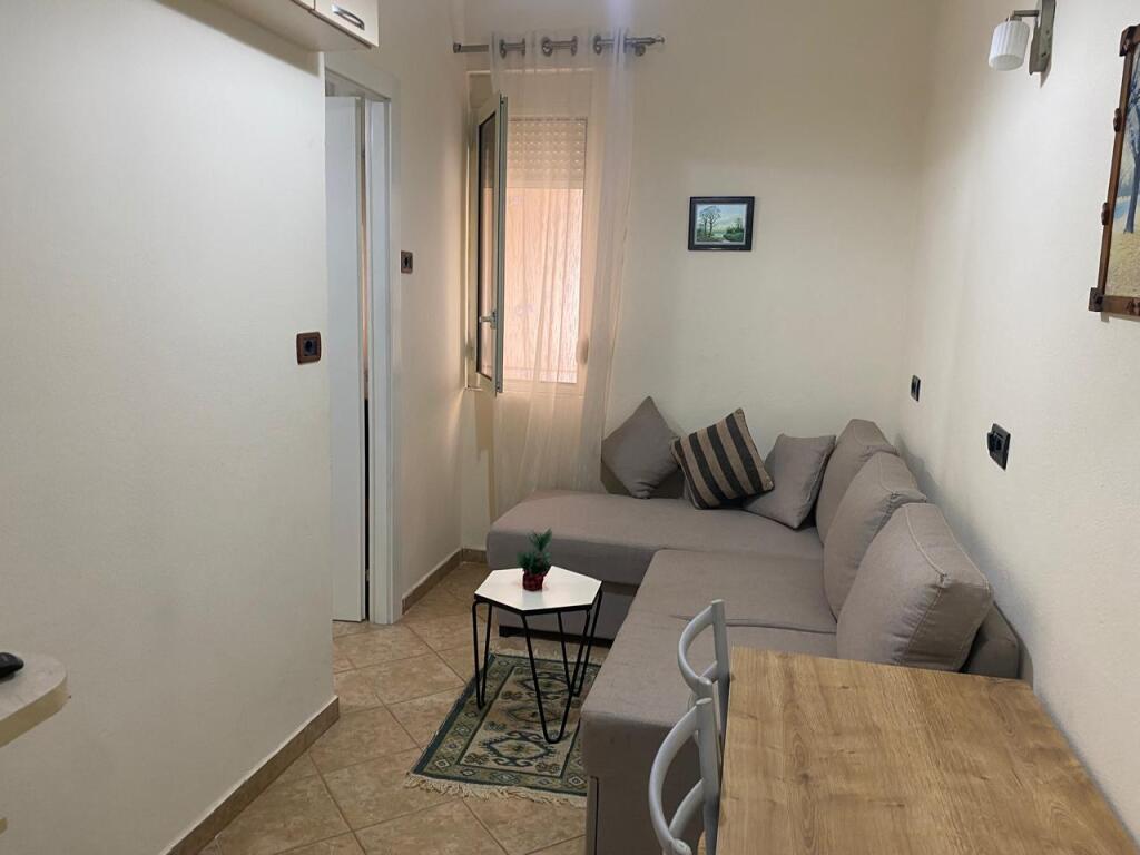 📢 Jepen me qira 2 garsionere tek 5 maj