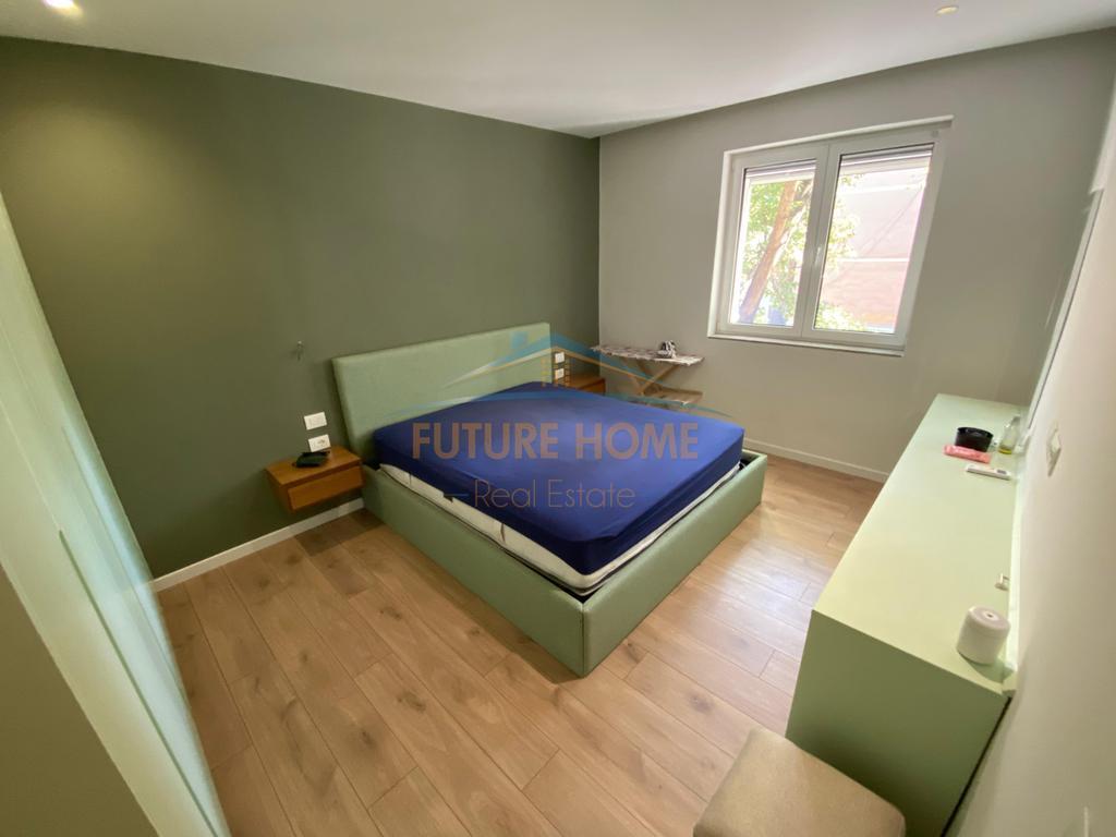 JEPET ME QERA  Apartament 2+1, Myslym Shyr