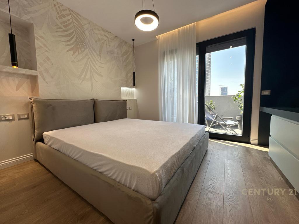 Affittasi super appartamento 2+1+2 bagni + veranda in Via Elbasan!