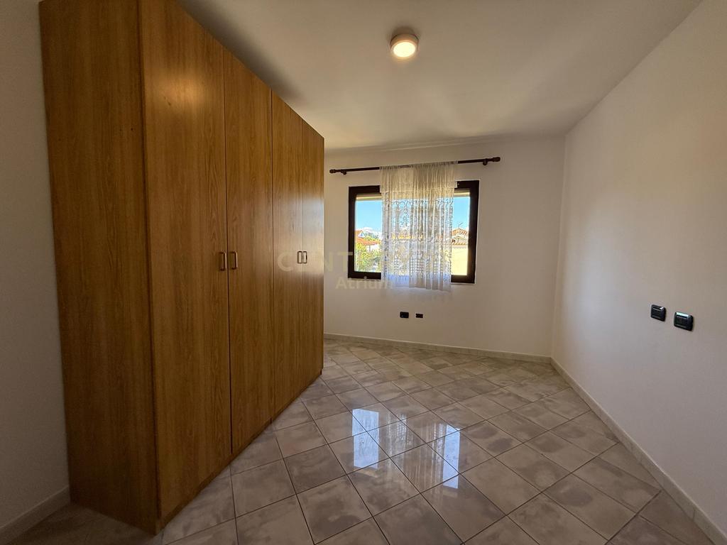 JEPET ME QIRA APARTAMENT 3+1+2 PRANE KOMPLEKSIT GRAND !