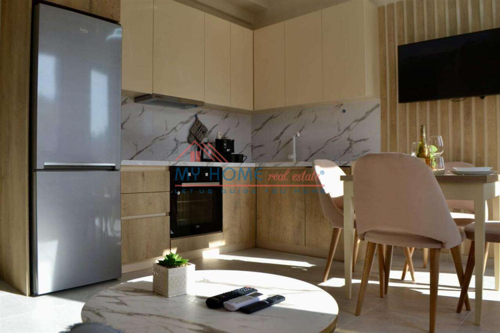 Apartament 1+1 me Qera Rruga e Barrikadave