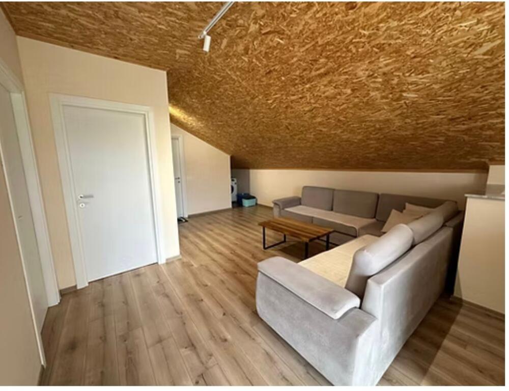 Two-story villa for rent in Bathore/500 euros