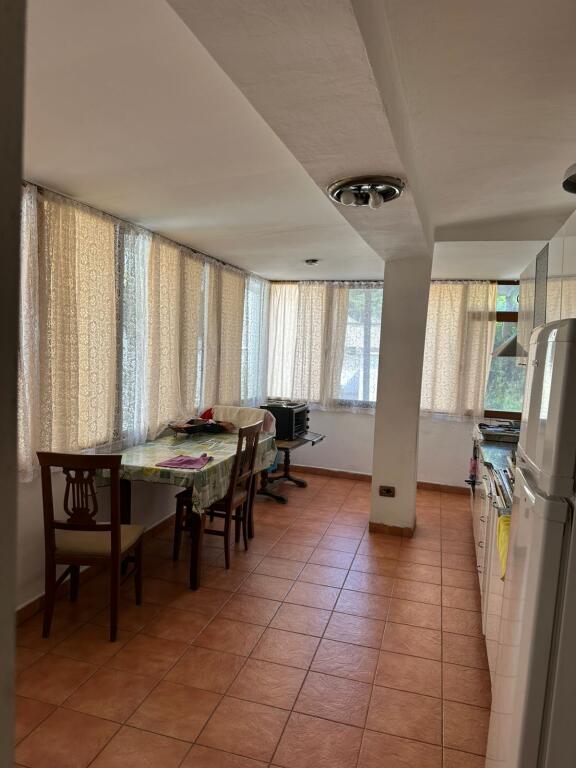 Ndarje Qeraje  per 6 ose me shume student tek Ringu , ne Don Bosco