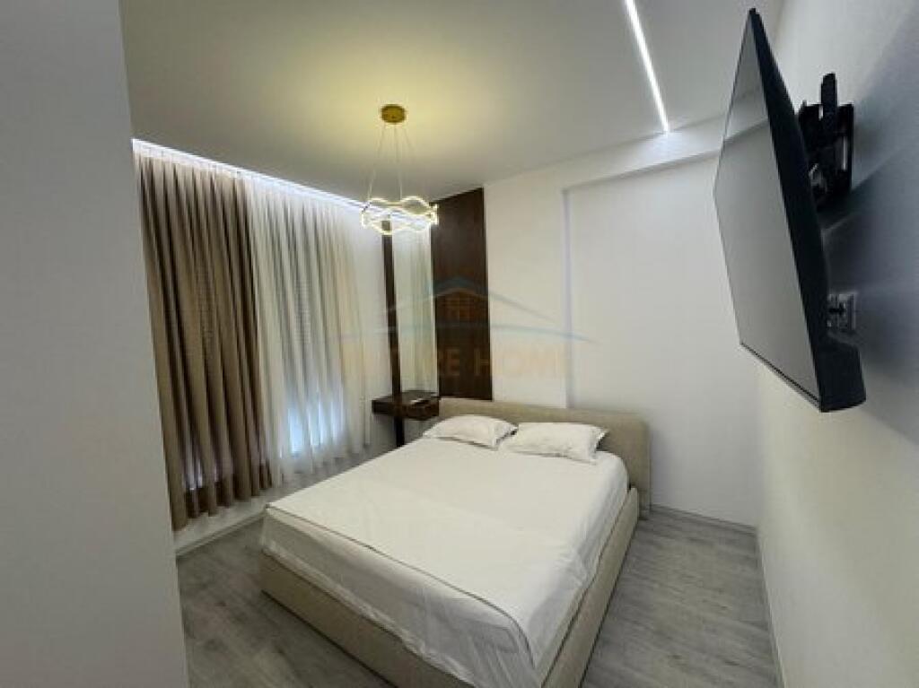 Qera, Apartament 2+1+2+2 Poste Parkimi, Ish Dogana, Tirane