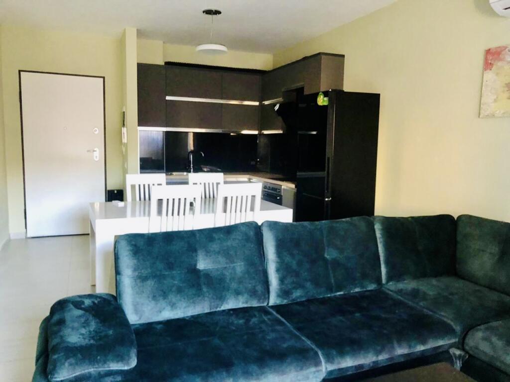 🏡 Jepet me Qira Apartament 2+1 prane Stadiumit Dinamo