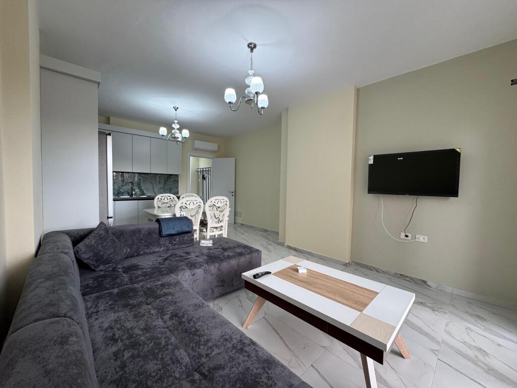 Apartament 1+1 me qira 📍 Vendndodhja: Tek Pazari i Ri💶 Çmimi: 700 €/muaj