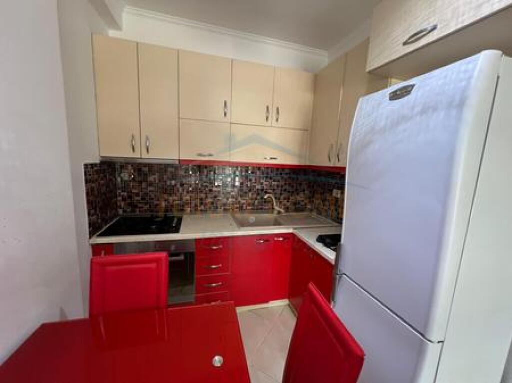 Shitet, Apartament 1+1, Unaza e Re, Tiranë.