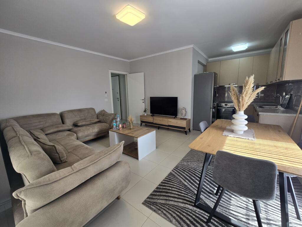 Apartament 2+1 prane Prokurorise se Tiranes
