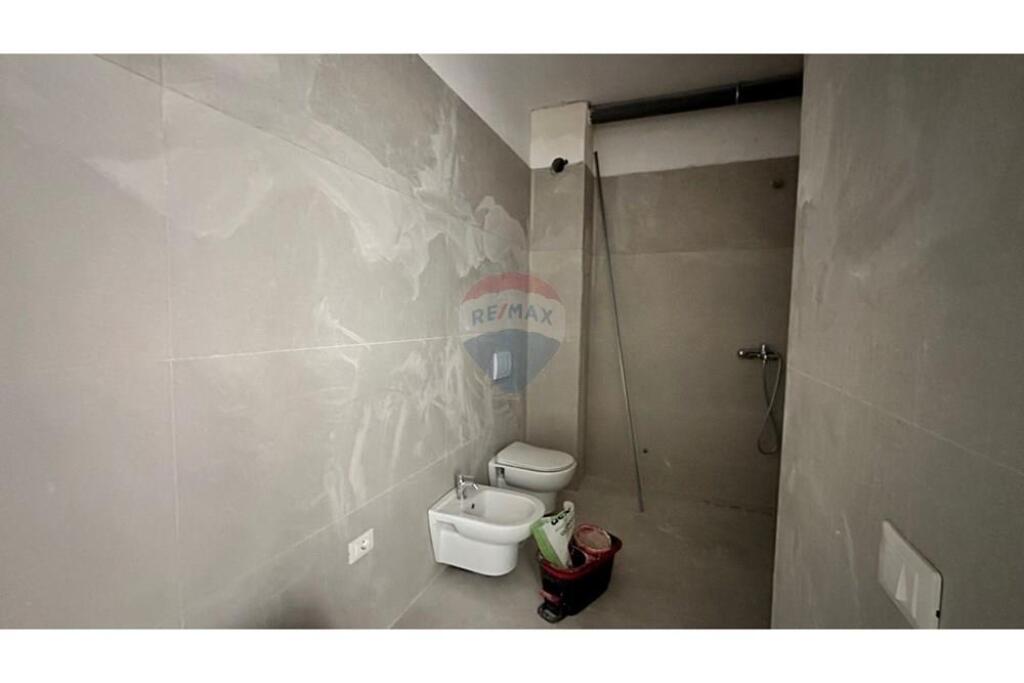 APARTAMENT 1+1 PËR SHITJE - LIQENI I THATE