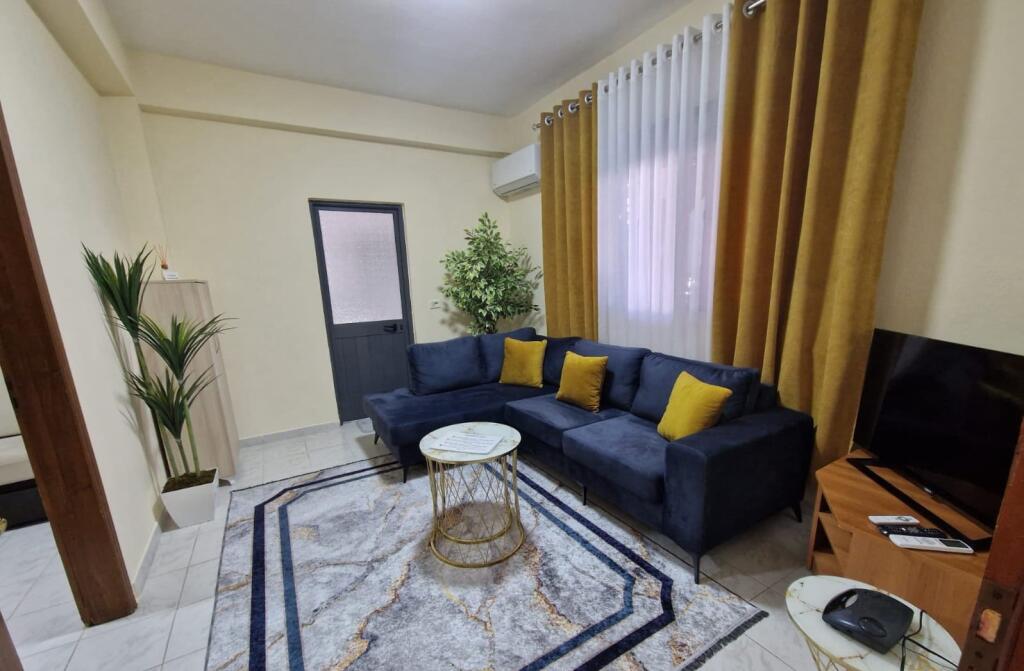 APARTAMENT ME QERA 2+1 VASIL SHANTO 60.000 LEKE