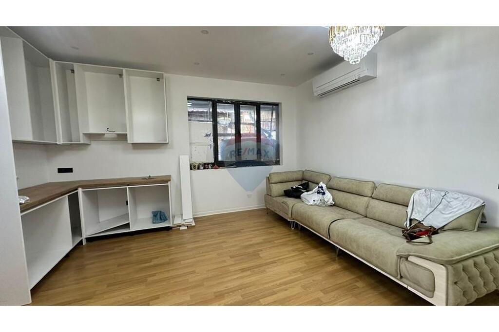 Apartament 1+1. Ne Qender