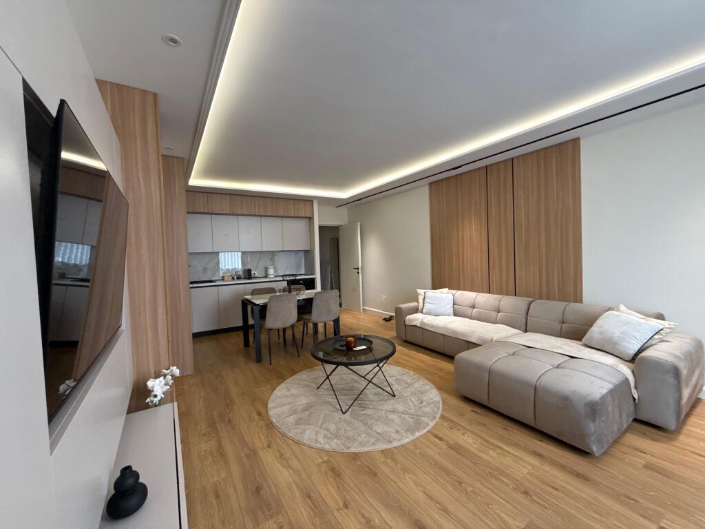 Super Apartament modern me qira 1+1 te Rruga Kavajes