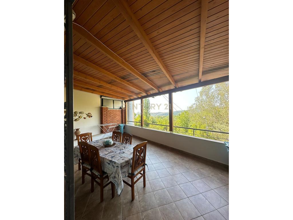 Apartament 2+1+2 Me Qira në Fresk