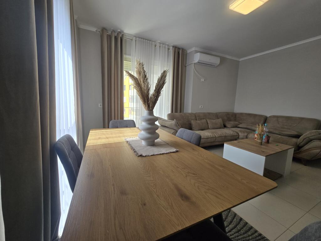 Apartament 2+1 prane Prokurorise se Tiranes