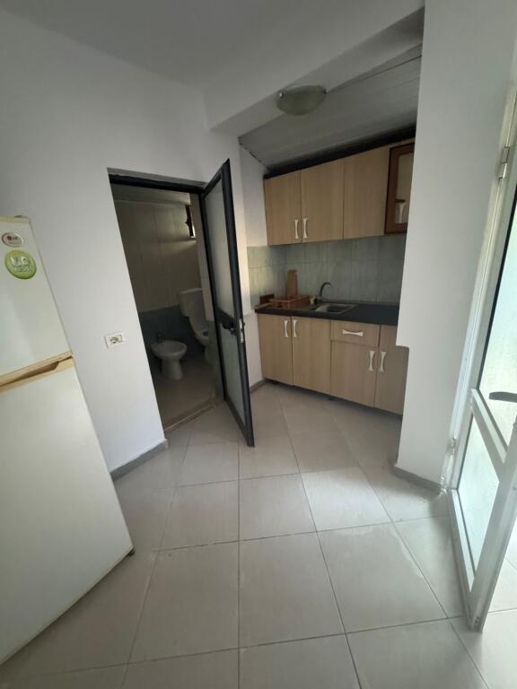 Via Durresit Monolocale in Affitto