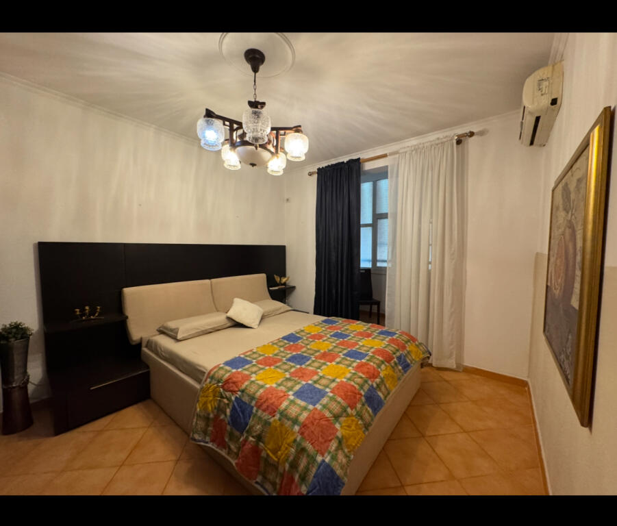 Affittiamo 1+1 in Via Elbasani