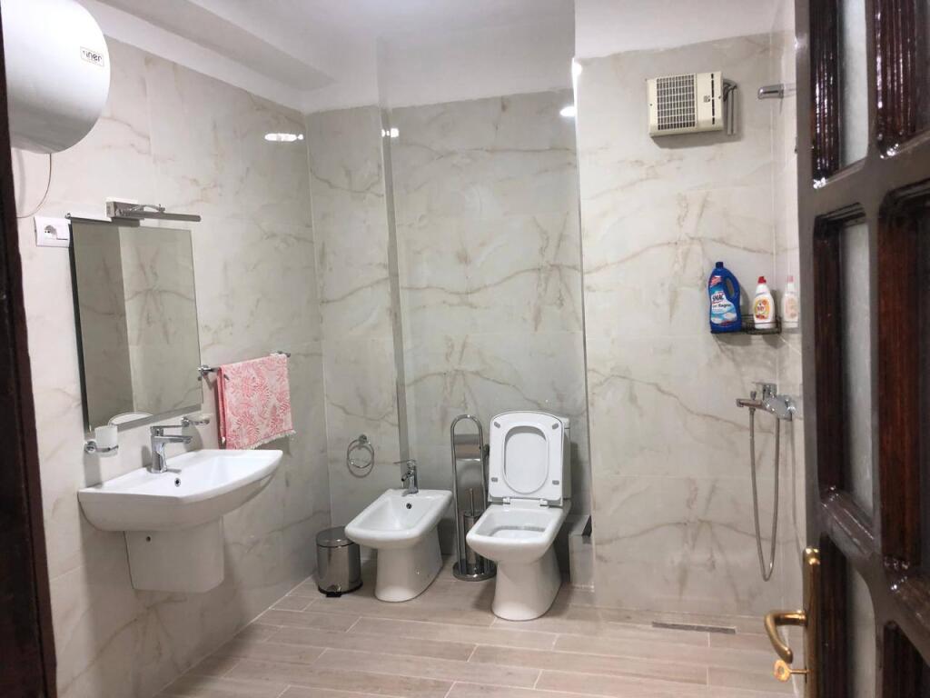 FOR RENT: Business premises/ Near the German Hospital
