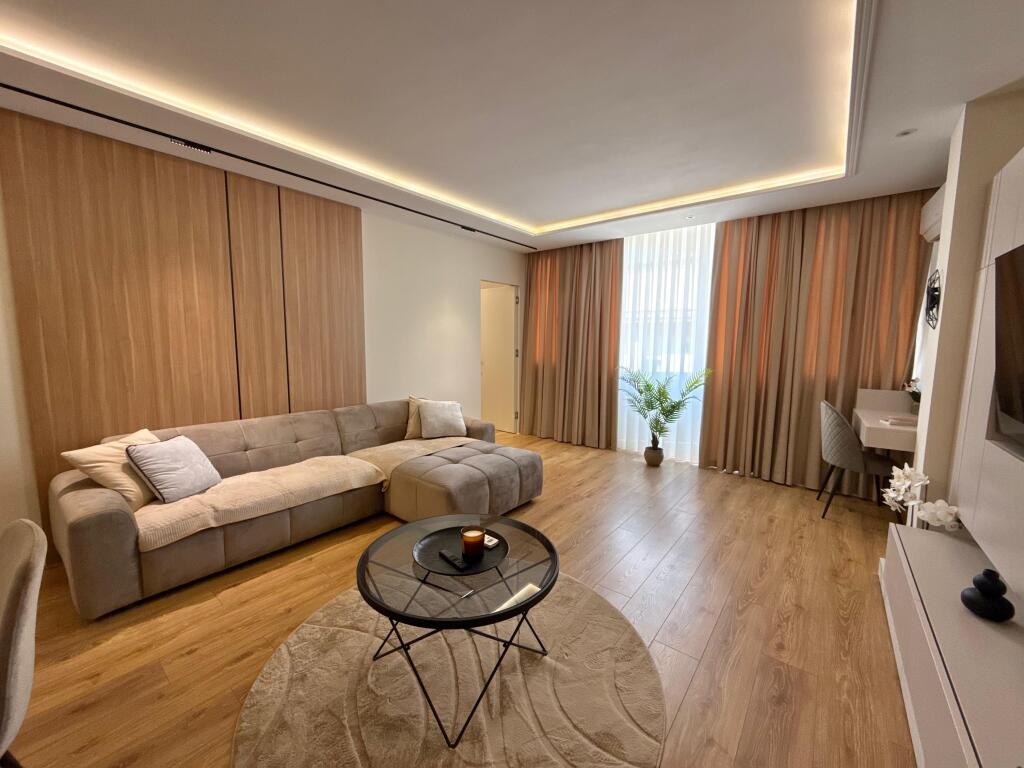 Super Apartament modern me qira 1+1 te Rruga Kavajes