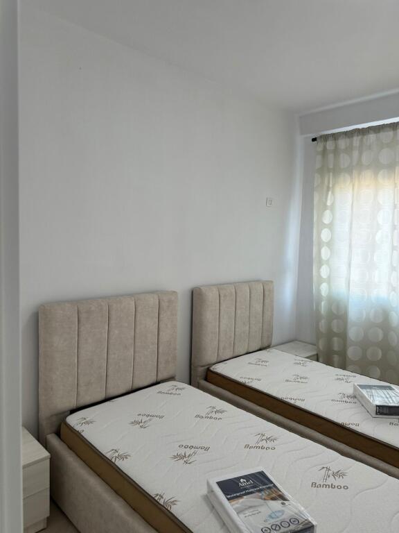 Apartament me qera 2+2