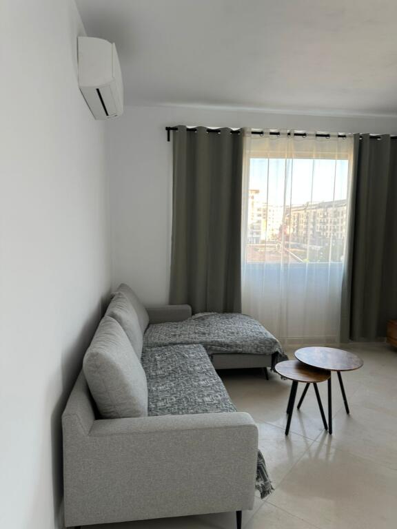 Apartament me qera 2+2