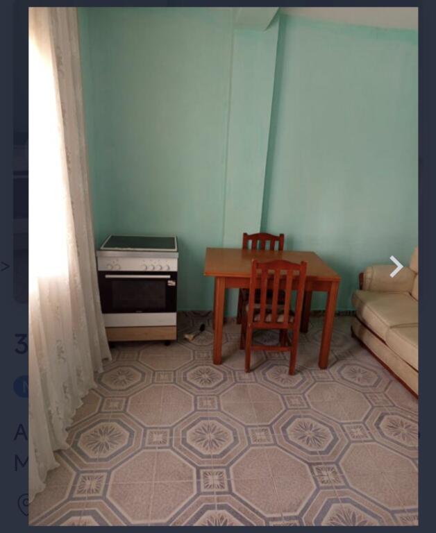 Apartament 2+1. 30000 leke.Prane tregut te Medreses.