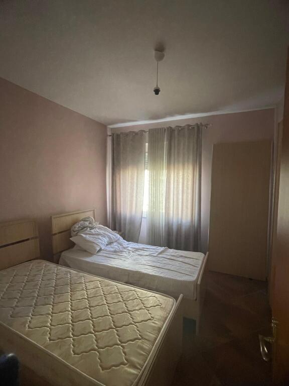 Shitet apartament Plazh 2+1+2 120000€ i diskutushem