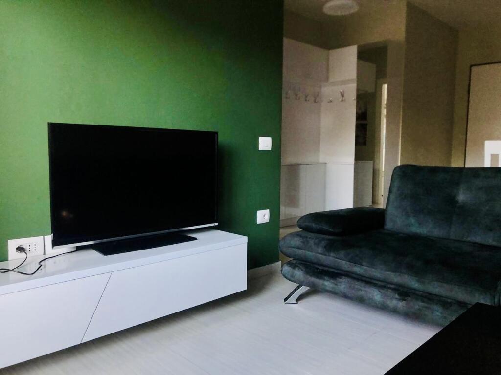 🏡 Jepet me Qira Apartament 2+1 prane Stadiumit Dinamo