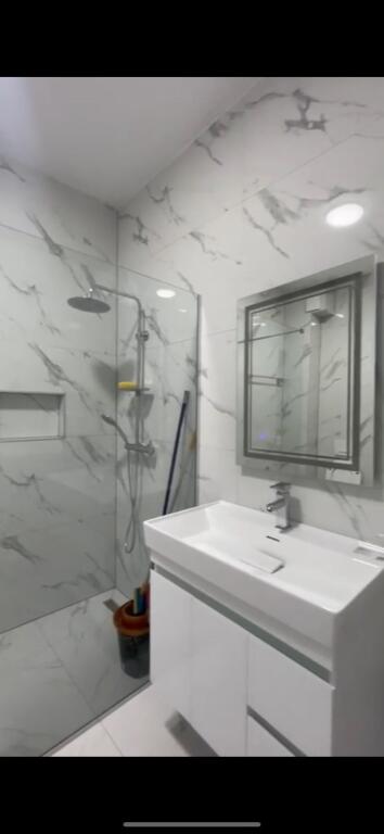 Apartament 2+1 me qira Paskuqan , White Palace