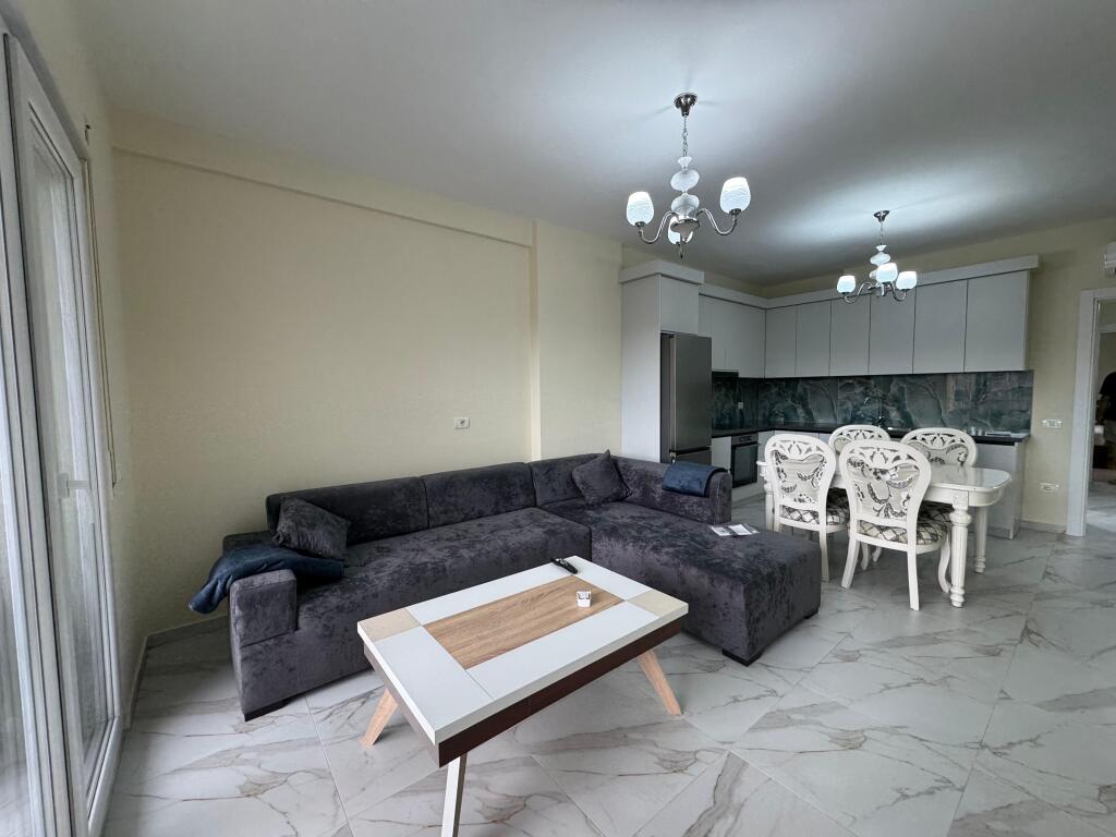 Apartament 1+1 me qira 📍 Vendndodhja: Tek Pazari i Ri💶 Çmimi: 700 €/muaj