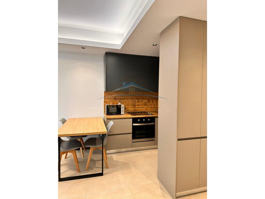 JEPET ME QERA Apartament 1+1, Myslym Shyr