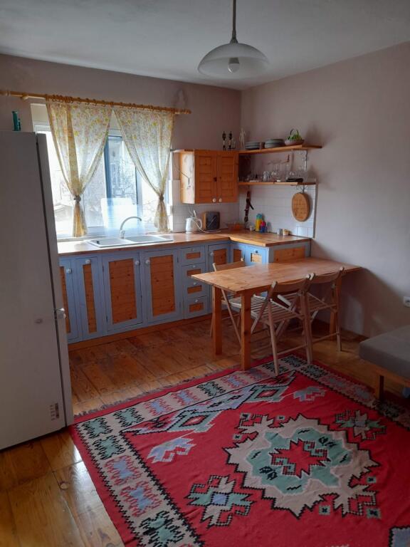 Casa in Affitto Vicino a KMY Laprake